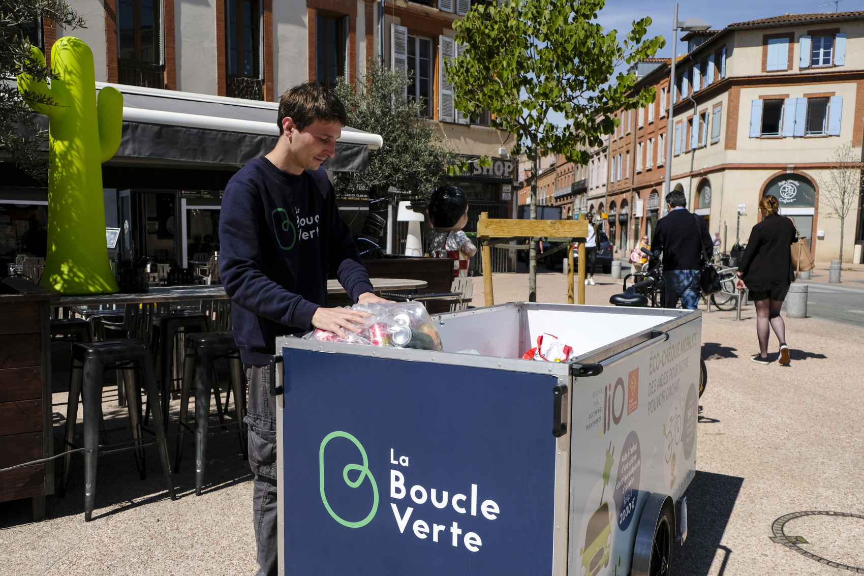Du ramassage payant de canettes usagées à la vente d'espace publicitaire, La Boucle verte, start-up toulousaine de l'économie circulaire, a essayé différents modèles économiques pour rentabiliser le recyclage. © Antoine Perset