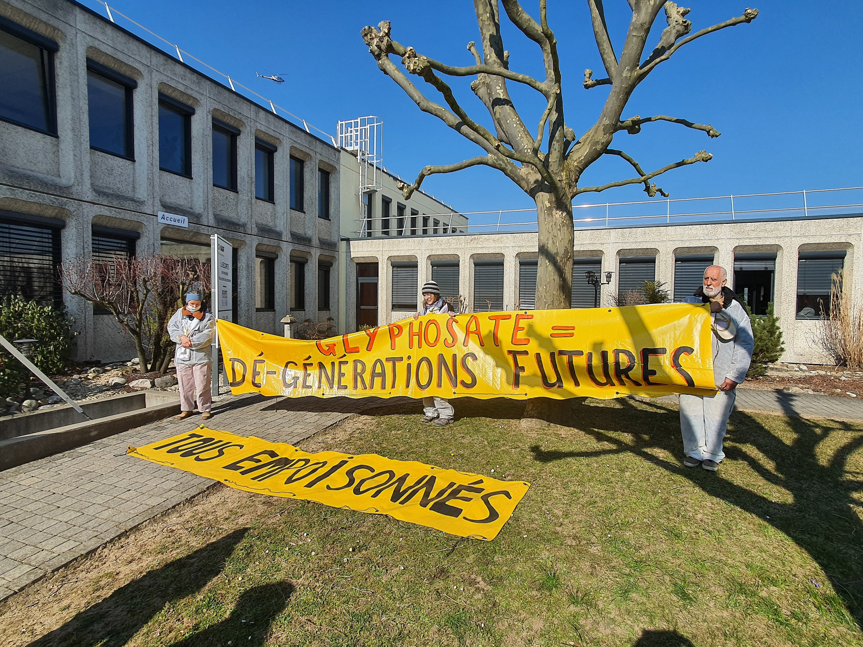 Action de désobéissance civile contre BASF, Rhône, mars 2022. © Yann Forget. 