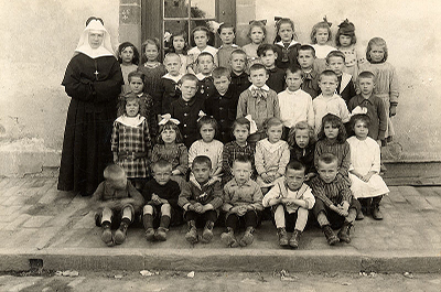 Wasselonne, une classe d’enfants de l'école catholique en 1925 © Wikimedia commons/domaine public