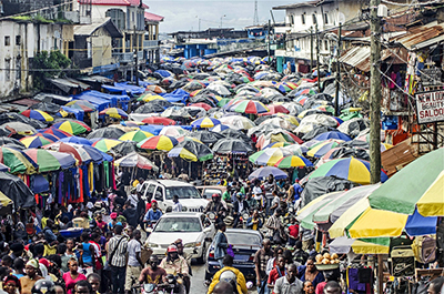 Marché au centre de Monrovia, capitale du Libéria, juin 2013 © Tommy Trenchard/IRIN 