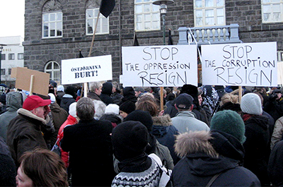 Manifestation contre la crise financière en Islande, 2008 © Mótmælendur við Alþingishúsið/Wikipedia/CC