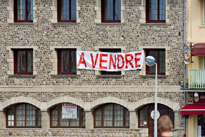 Banderolle À vendre sur un immeuble à Dieppe
© Frédéric BISSON CC BY 2.0
